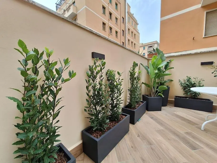 Peaceful 2 Bedrooms With Patio, Near Metro A Rome Apartment