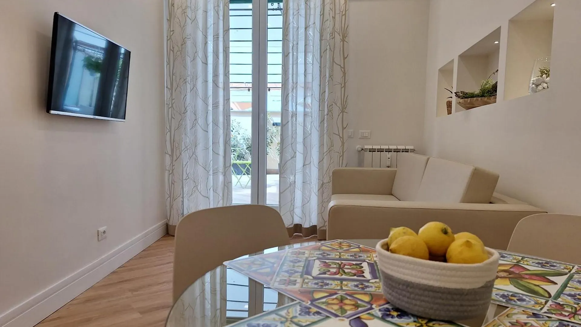 Peaceful 2 Bedrooms With Patio, Near Metro A Rome 0*,