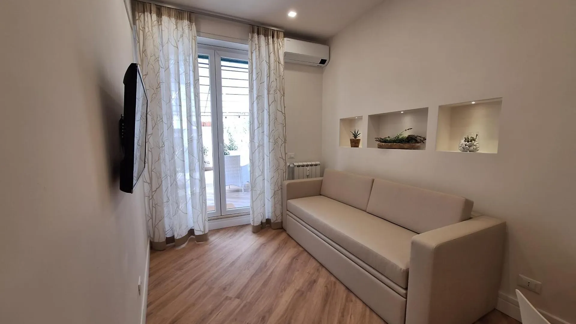 Apartment Peaceful 2 Bedrooms With Patio, Near Metro A Rome Italy