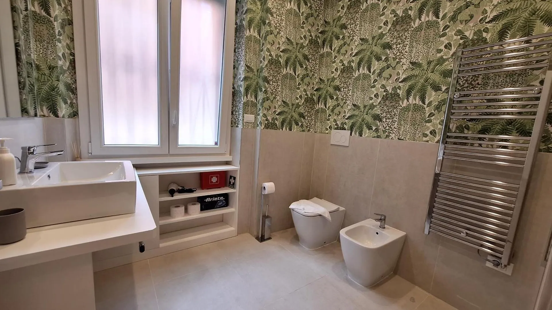 Apartment Peaceful 2 Bedrooms With Patio, Near Metro A Rome