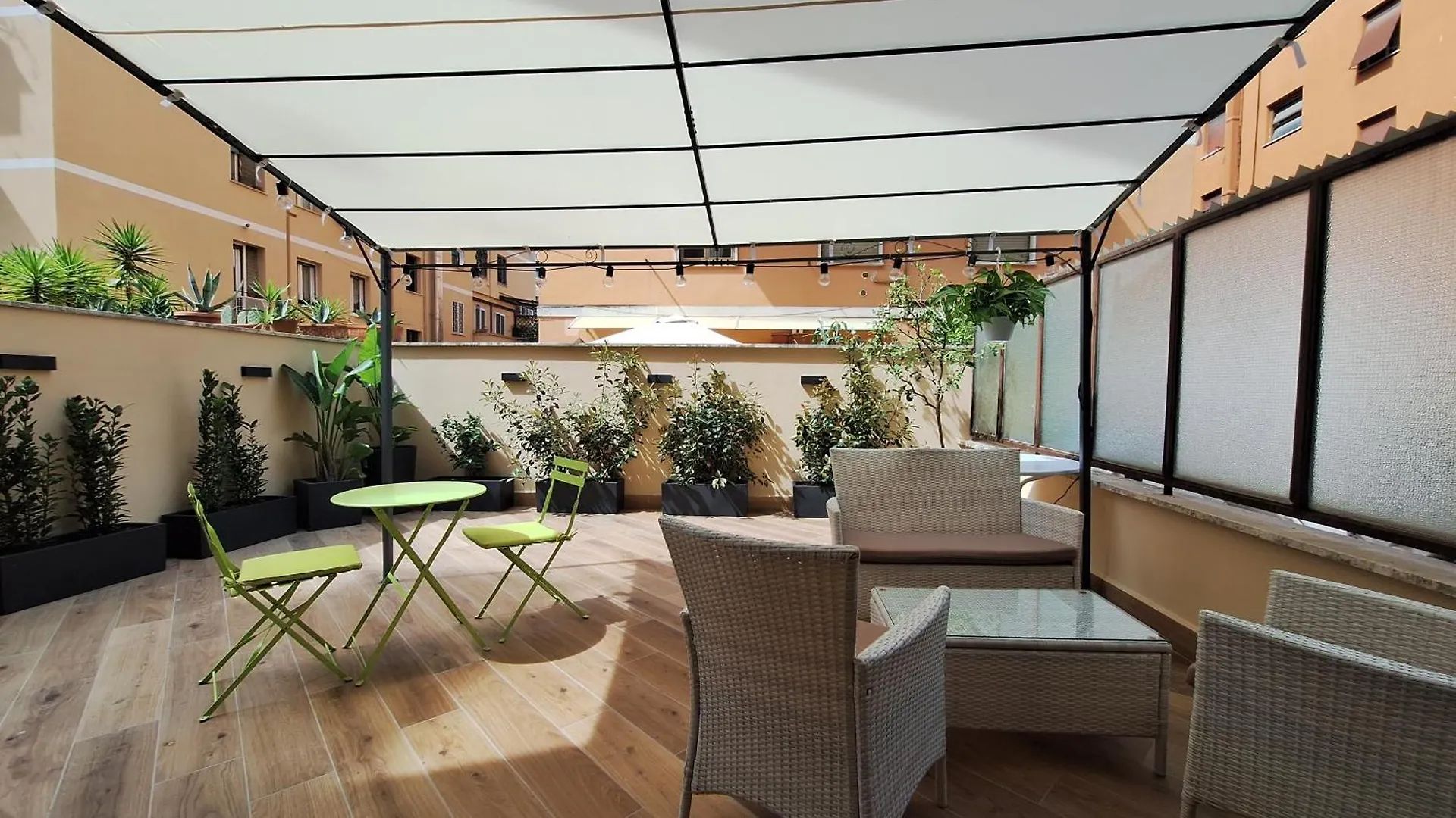 Peaceful 2 Bedrooms With Patio, Near Metro A Rome Italy