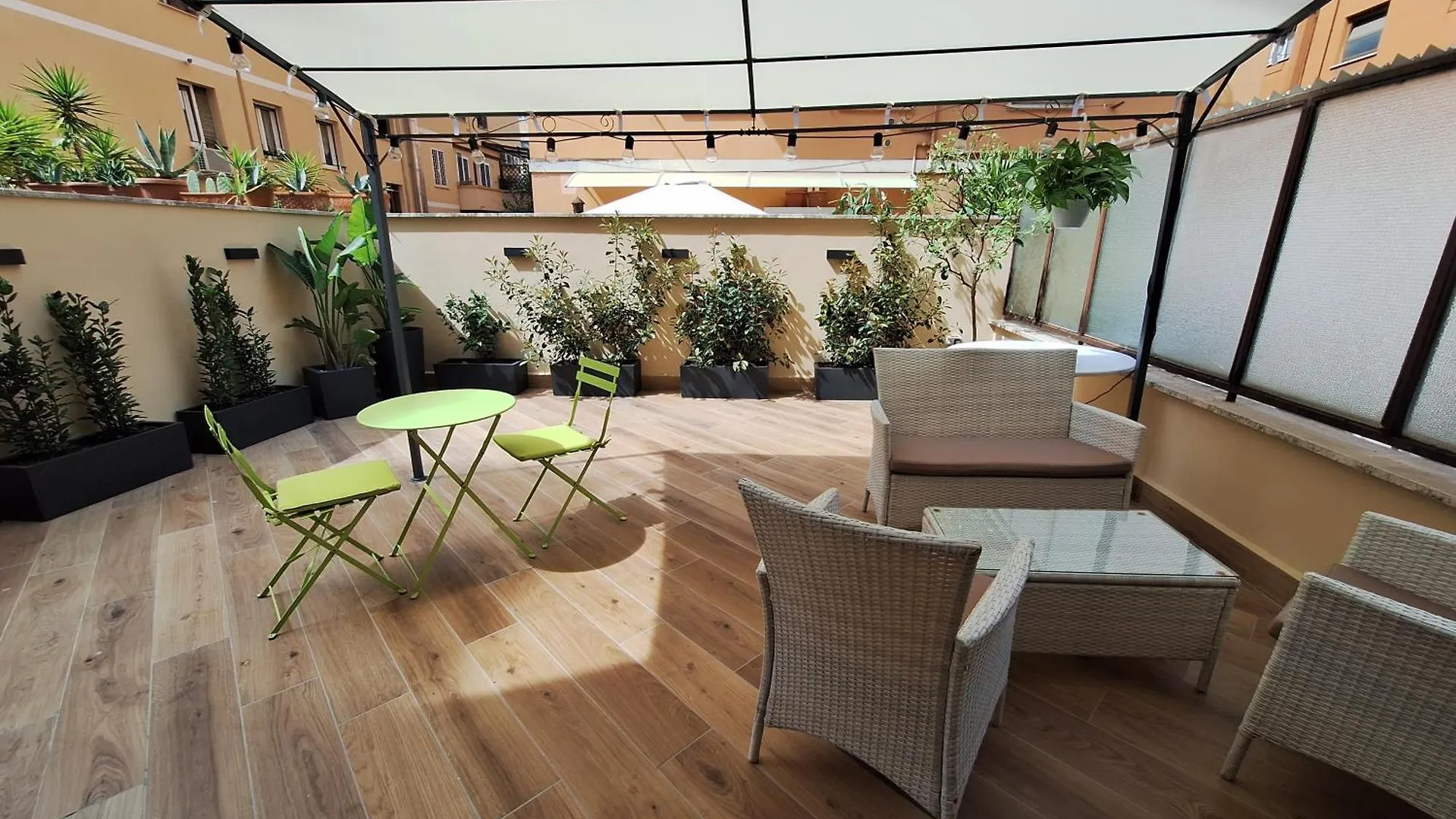 Peaceful 2 Bedrooms With Patio, Near Metro A Rome Italy