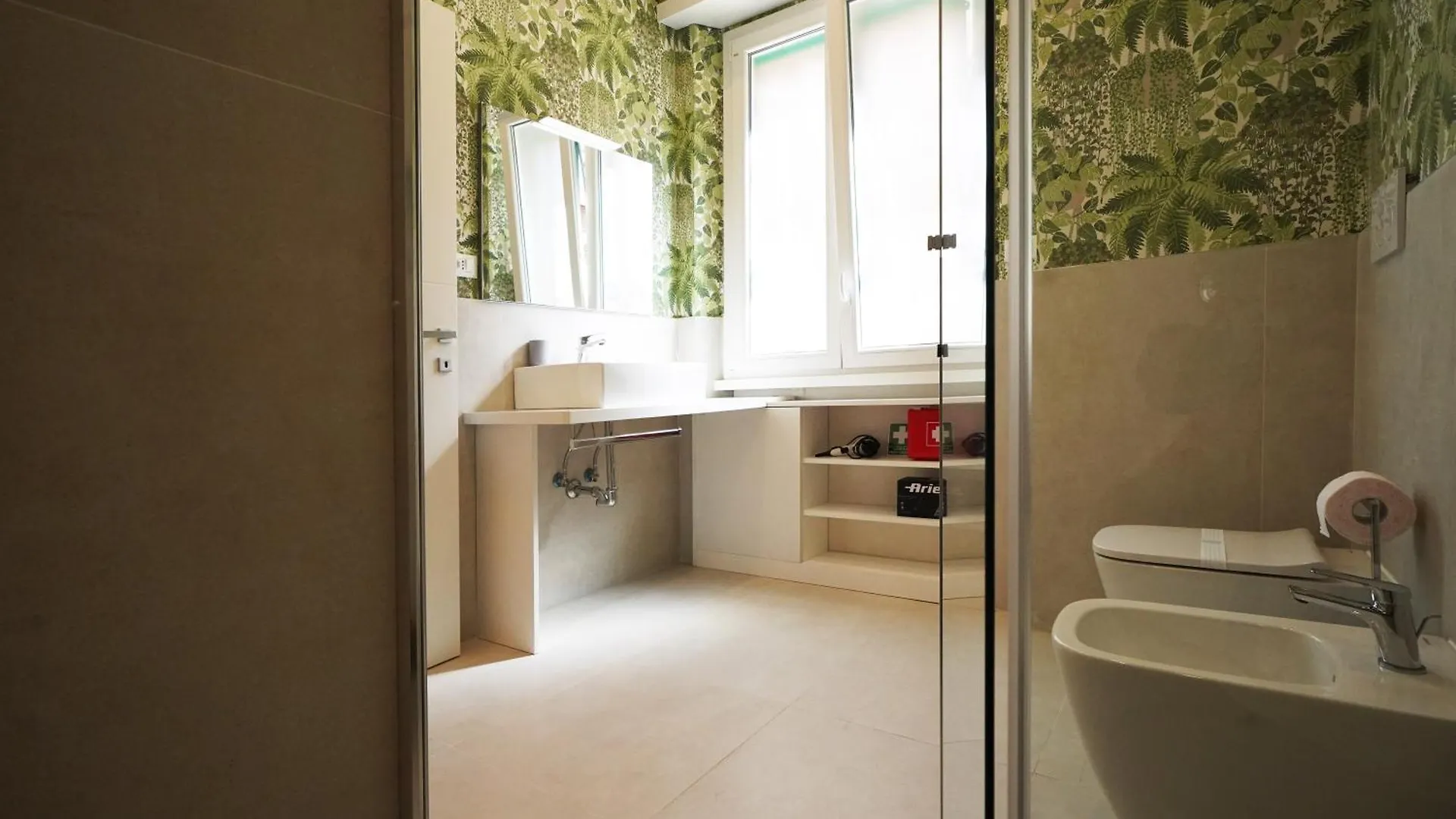 Peaceful 2 Bedrooms With Patio, Near Metro A Rome Apartment