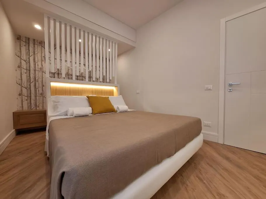 Peaceful 2 Bedrooms With Patio, Near Metro A Rome